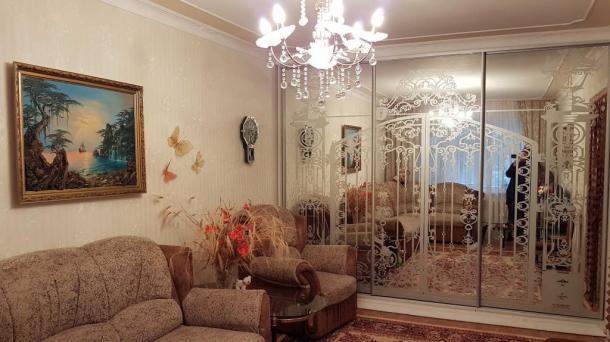 №244 Продам 1-комнатную квартиру в Алуште
