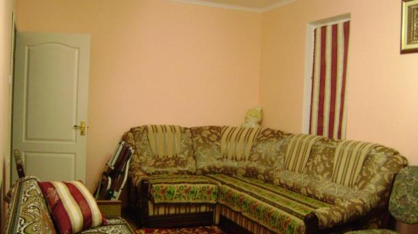 №402 Продам 3-комнатную квартиру в Алуште 
