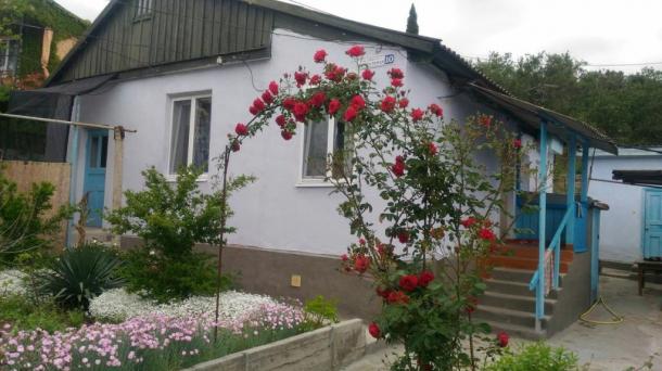 №401. продам дом в Алуште с. Малореченское