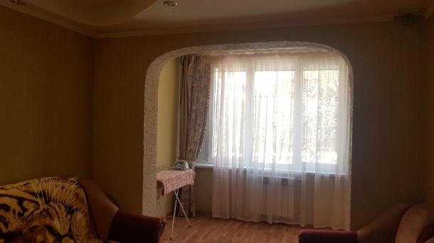 №424 Продам 2-комнатную квартиру в Алуштецентр