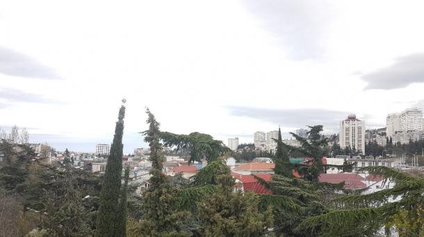 №621 Продается 1/2 2-комнатной квартиры в Алуште