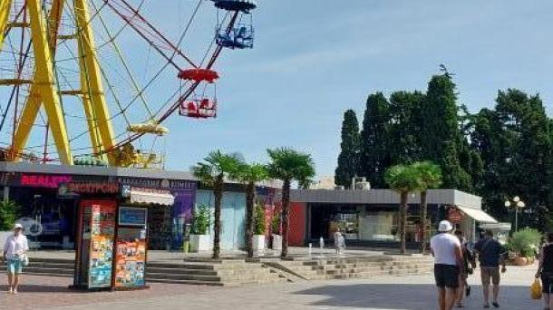 Продам дом и земельный участок на ЮБК